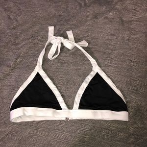 Black and white triangle bikini!
